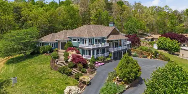 1526 Cedar View Lane