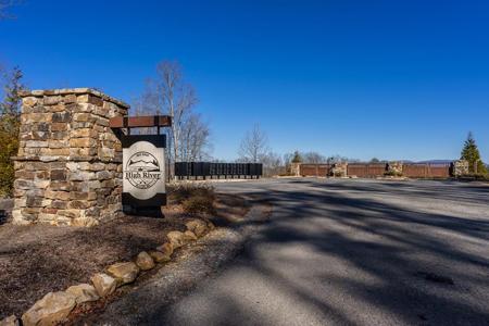 121 High River Crossing