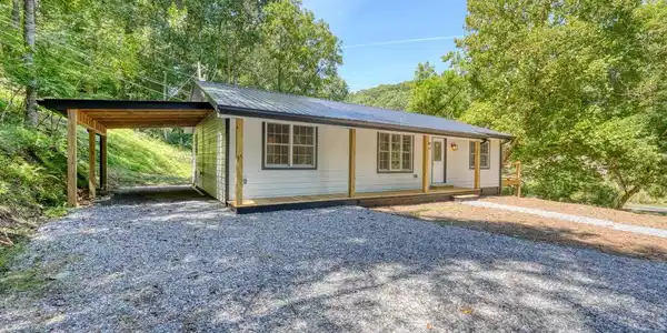 6564 Crooked Creek Road