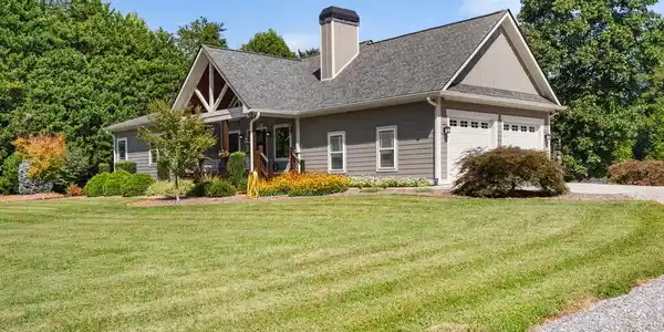 1702 Cedar Cliff Road