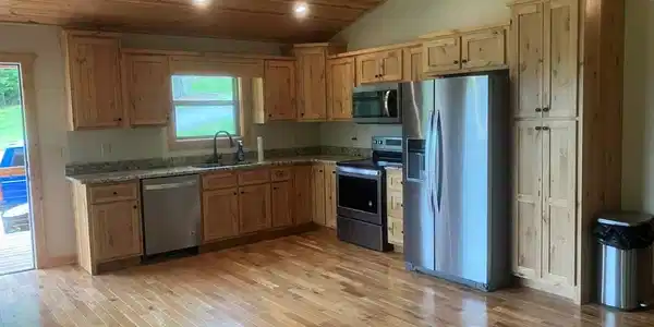 Image 4: Kitchen