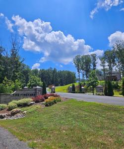 68 High Summit Dr