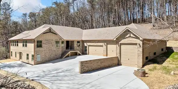 532 Vistaview Parkway