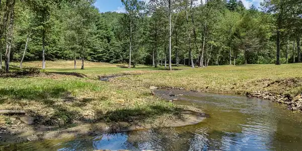 Chestnut Flats Road