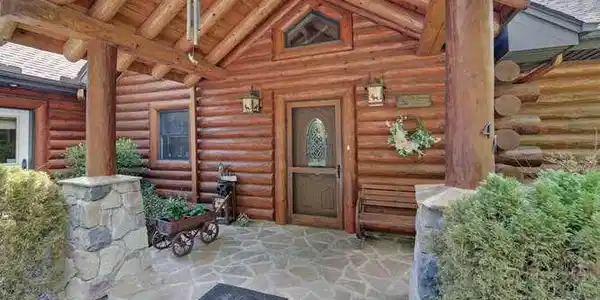 Image 2: Entry