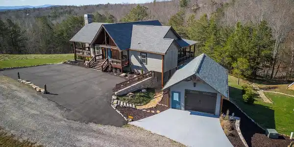102 High Meadows Trail