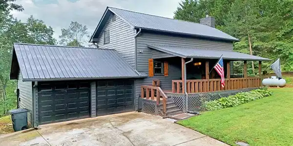 36 Deep Cove Road