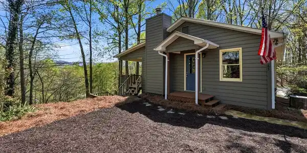 183 Dogwood Court