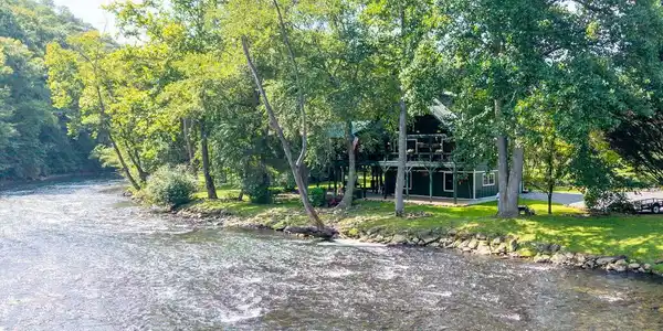 322 Theron Mccray Road