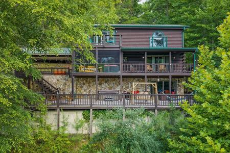 462 Lyric Lane
