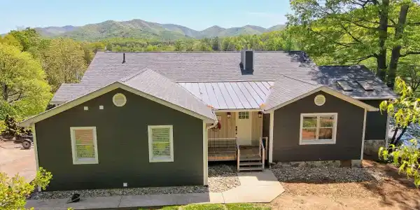 Image 4: Additional View