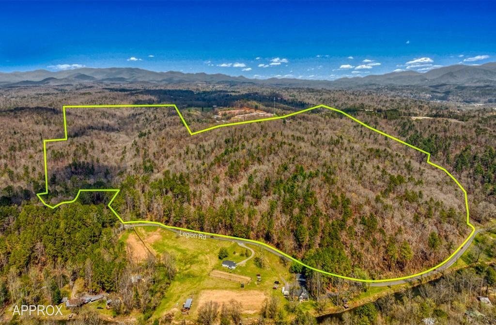 Image 2: 241 Acre Tract w/ Views Ellijay GA