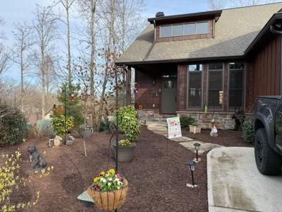5 Upper Knoll Drive