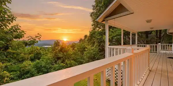 3160 Hiawassee Trace