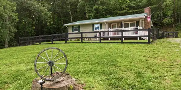 3426 Old Hwy 64 W