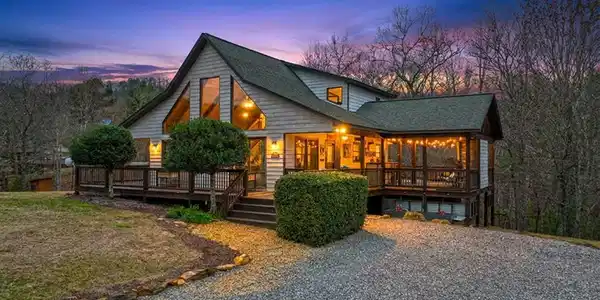 39 Red Bud Lane