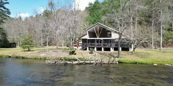 2121 Die Bend Road
