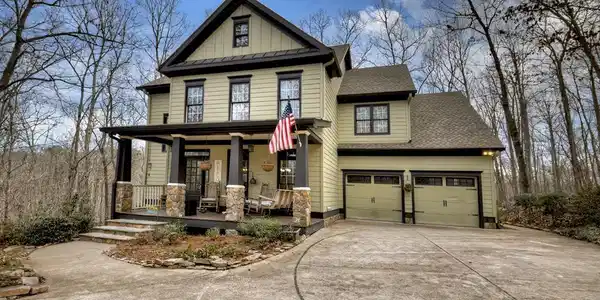 136 Lumber Oaks Lane