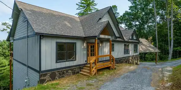 313 Jeff Drive