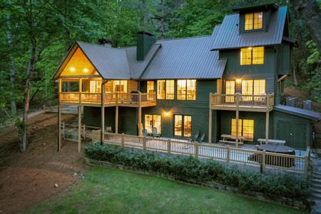 143 Heritage Point