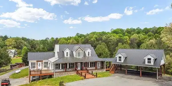 233 Ivy Ridge
