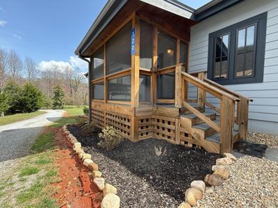 120 Maple Springs Lane