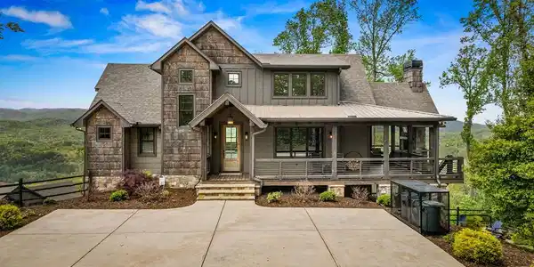 802 Overlook Drive