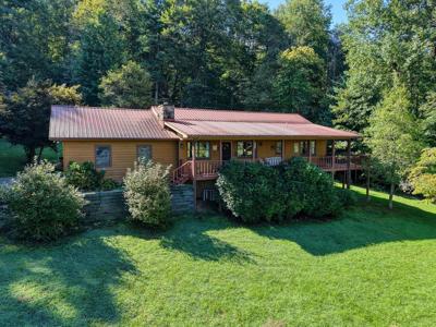 652 Pleasant Valley Lane