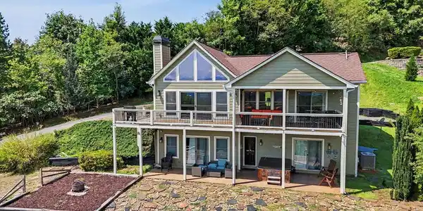 575 Longview Drive