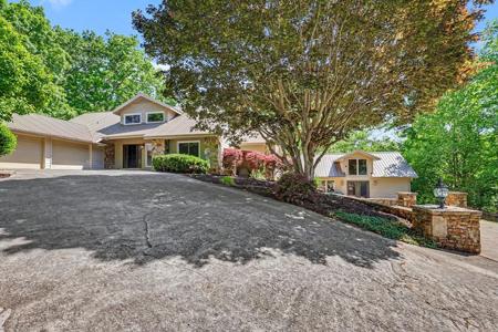 792 Bugscuffle Road