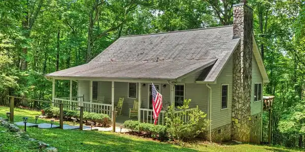 221 Shade Tree Lane