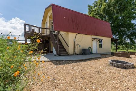 242 Deer Way