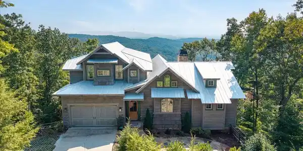 207 Utana Bluffs Trail