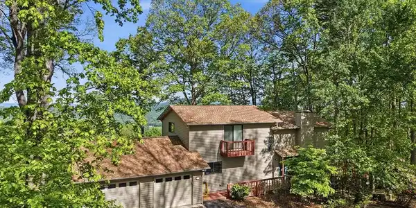 860 Frog Pond Road