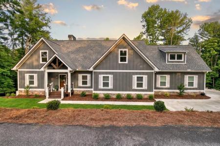 912 Lazy River Lane