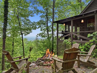 79 Laurel Ridge Way