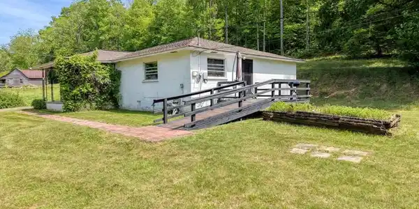 Image 4: No Step Access
