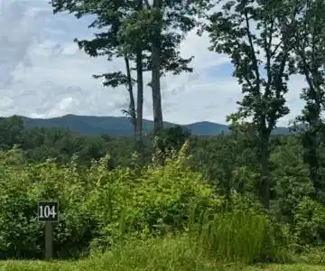 LT 104 River Knoll Trail