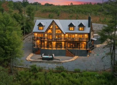 566 Canoe Point
