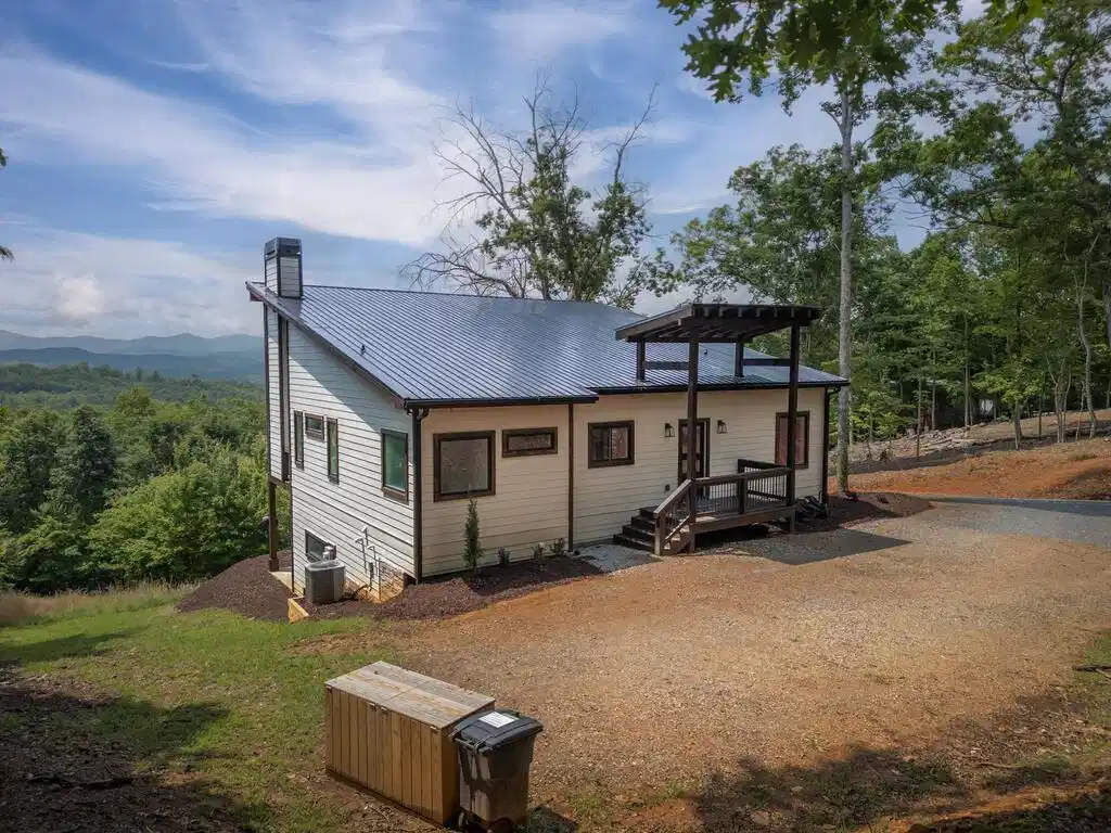 Image 1: Main View