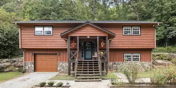 582 Polly Gap Road