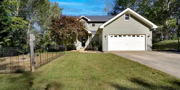 14 Rivendell Drive
