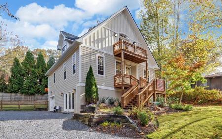 60 Hilltop Drive