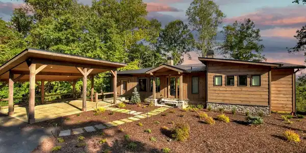 375 Blueberry Ridge