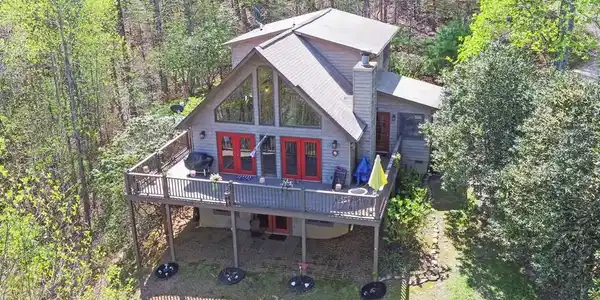 82 Magnolia Lane