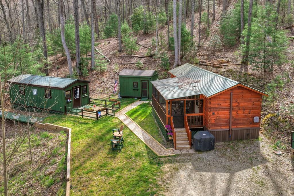 Image 2: The perfect retreat or rental cabin