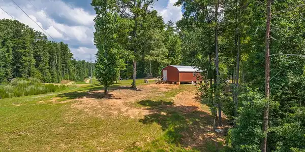 330 Kings Way