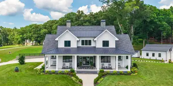 24 Farmland Ct