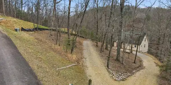 1914 Creekstone Lane