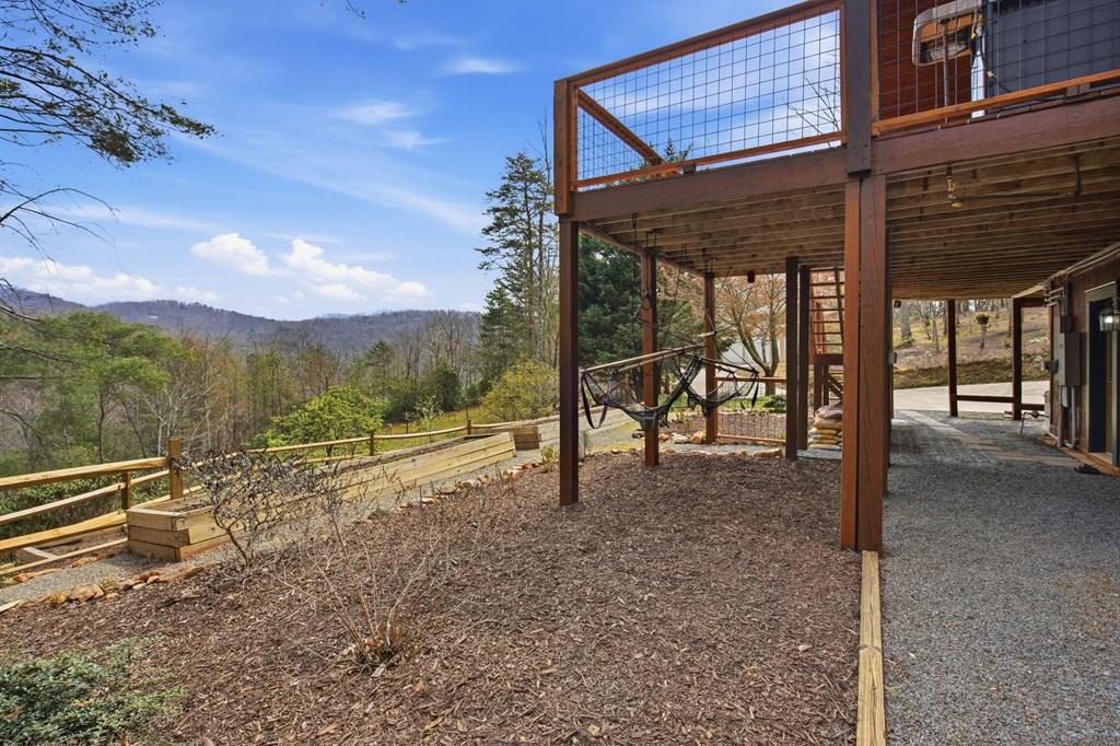 Image 4: Long-range mountain views paired with complete sec